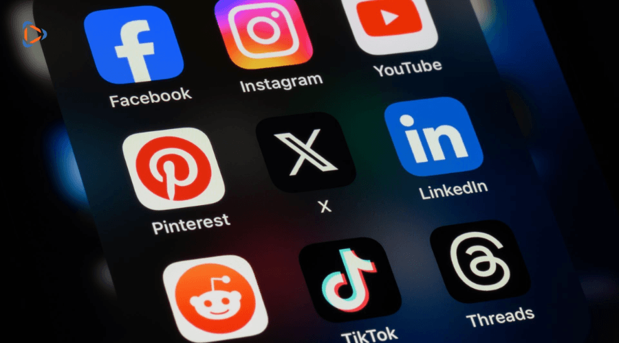 Quảng bá website qua Social Media để tăng traffic và tiếp cận khách hàng.